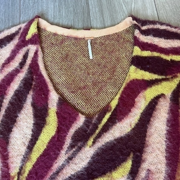 Free People Primrose Animal Tunic In Olive Combo Size Extra Large - Picture 4 of 14